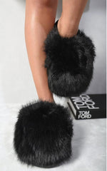 Load image into Gallery viewer, Fluffy Faux Fur Winter Slippers
