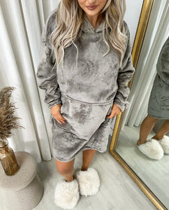 Oversized Fluffy Winter Blanket Hoodie